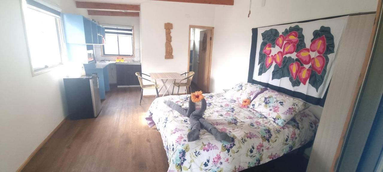 Hostal Henua Roa 2 Apartment Ханга Роа Екстериор снимка