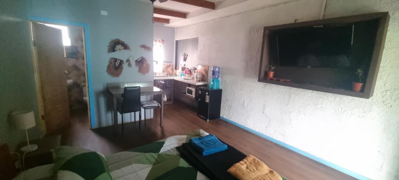 Hostal Henua Roa 2 Apartment Ханга Роа Екстериор снимка