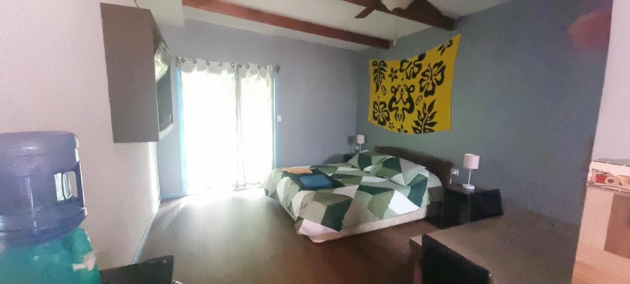 Hostal Henua Roa 2 Apartment Ханга Роа Екстериор снимка